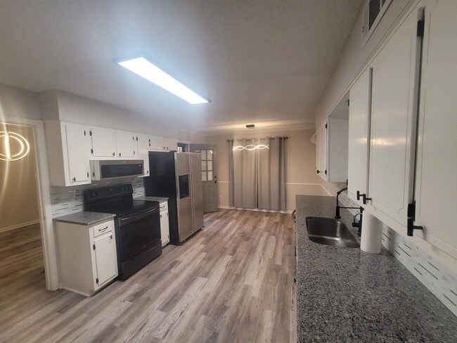 Photo - 2349 Ridgeland St