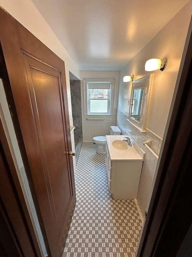 Photo - 521 Platt St