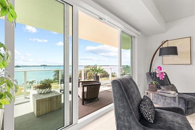 Photo - 1020 Sunset Point Rd Unit 303