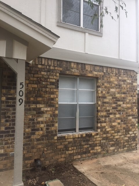 Photo - Beautiful 2 Bedroom Duplex in Arlington