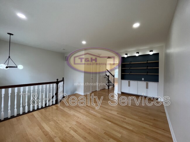 Photo - 368 Firehouse Pl