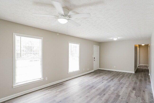 Photo - 5010 Ailene Dr