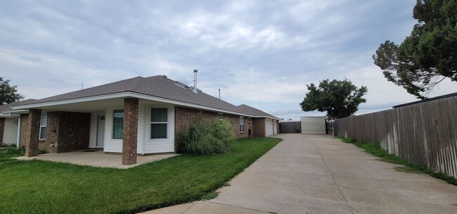 Large 2 bed 2 bath Duplex - Large 2 bed 2 bath Duplex Casa