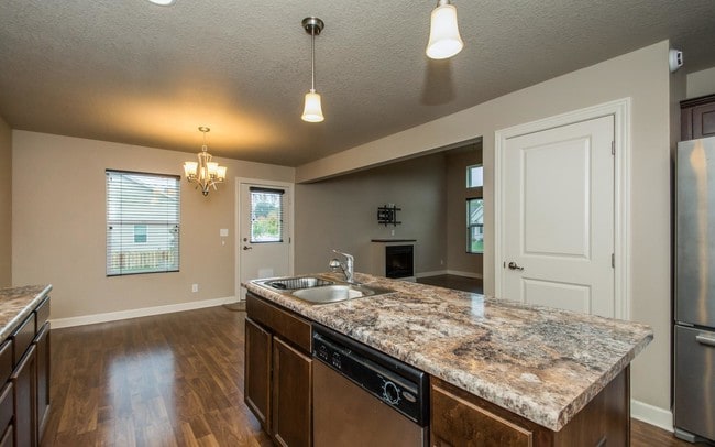 Photo - 3500 Park Side Dr