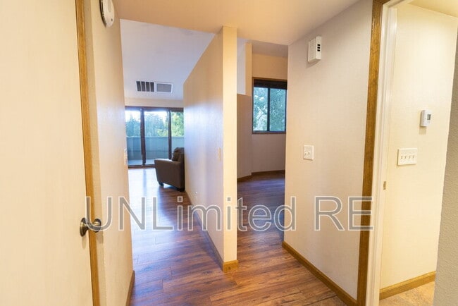 Photo - 2600 Valley View Dr Unidad 112C