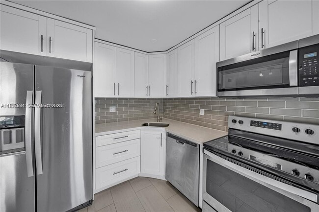 Photo - 650 Coral Wy Unit 206