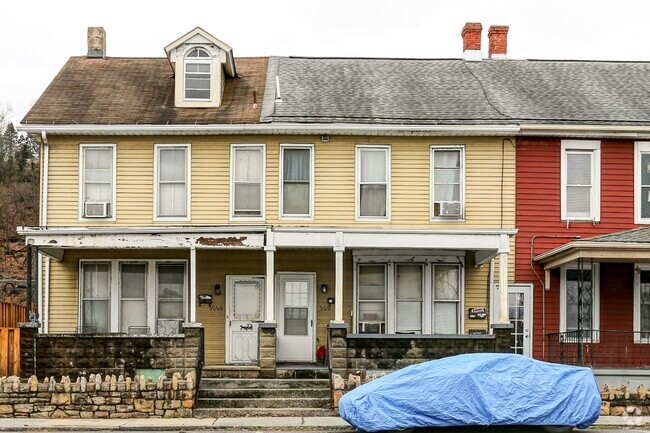 Building Photo - 306 S Front St Unit Rear (B) Rental