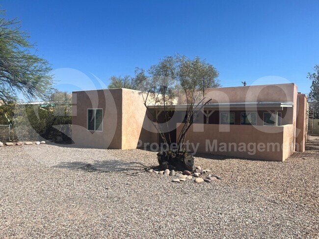 Photo - 216 E Waverly St