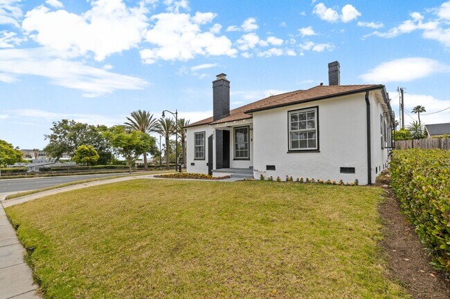 Photo - 9829 S 7th Ave Apartamento