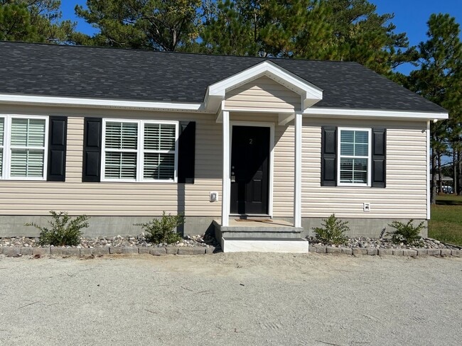 Building Photo - Nice 2 bedroom, 2 bath Duplex