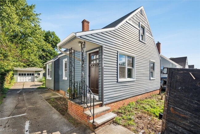 Building Photo - 12821 Oak Park Blvd Rental