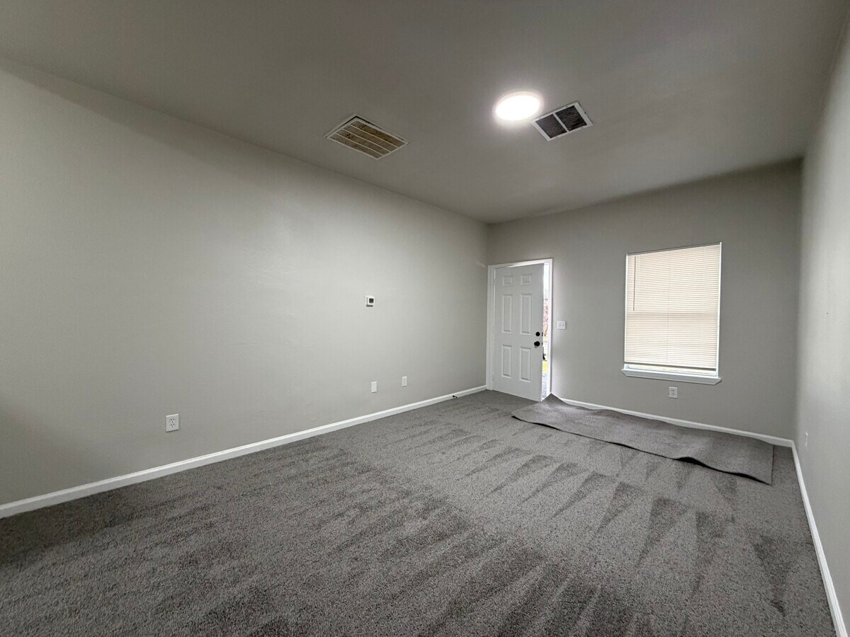 Photo - 3710 Holmes Rd