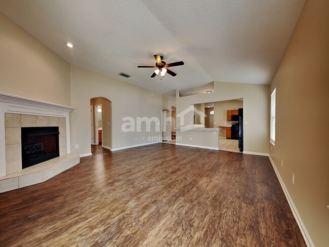 Photo - 1797 Keswick Rd