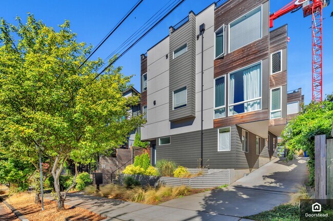 Photo - 2514 Yale Ave E Townhome