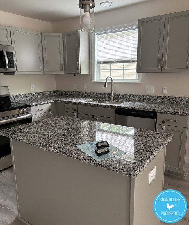 Photo - 2433 Harrison Dr