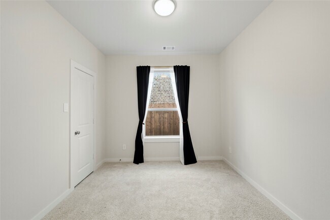 Photo - 29821 Ellwood Ln