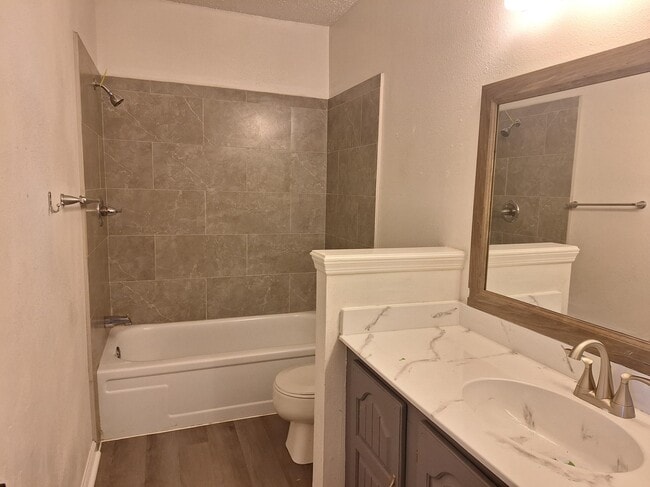 Photo - 829 N Burdick St Unit D