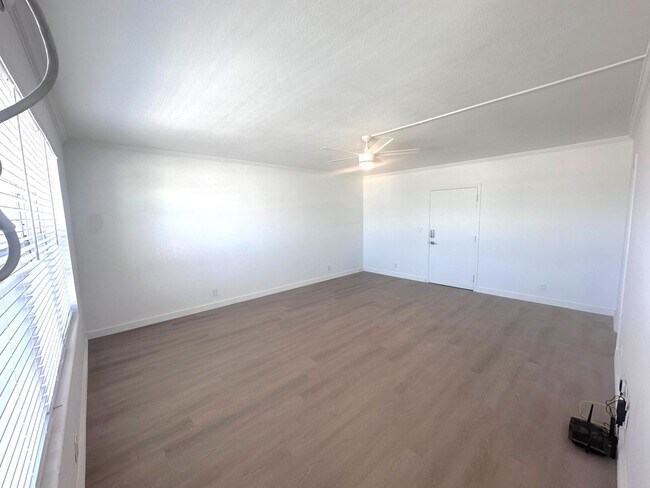 Photo - Updated 1 Bedroom 1 Bath Condo - Steps from Fort Lauderdale Beach! Unit 605H