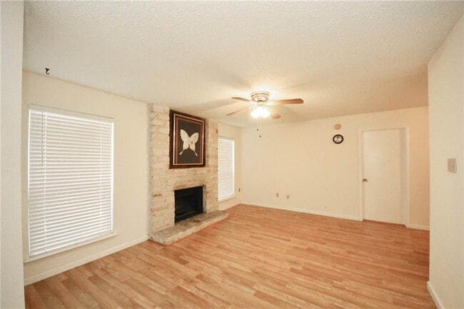 Building Photo - 10616 Mellow Meadow Dr Unit 1a