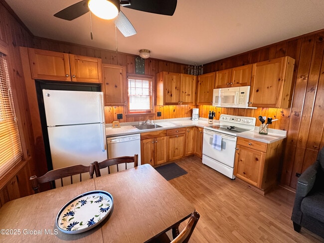Photo - 12 Seneca Dr
