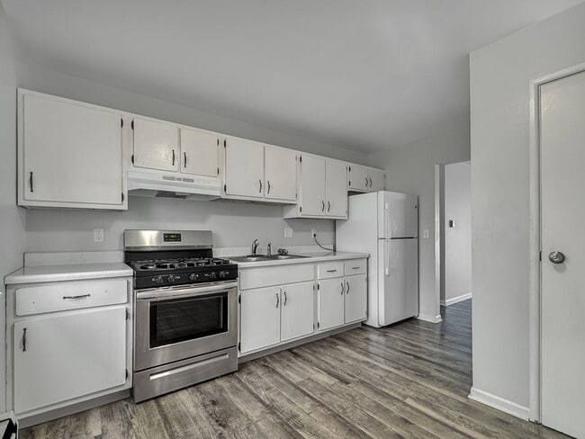 Photo - 1720 Porter St SW Unit 2