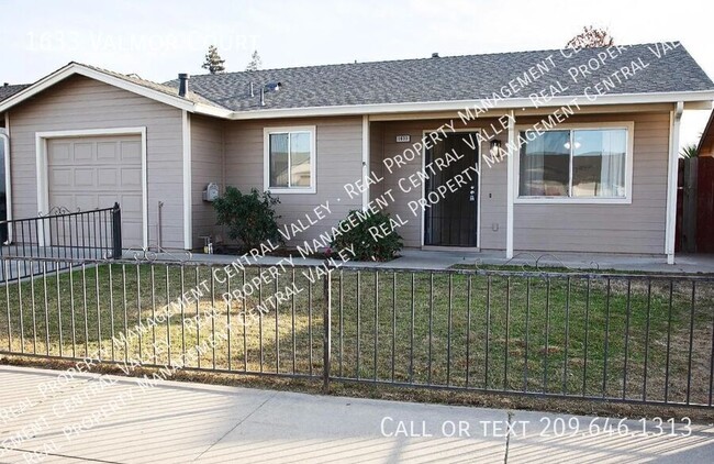 Cute Oakdale 3 Bedroom 2 Bath Home - Cute Oakdale 3 Bedroom 2 Bath Home