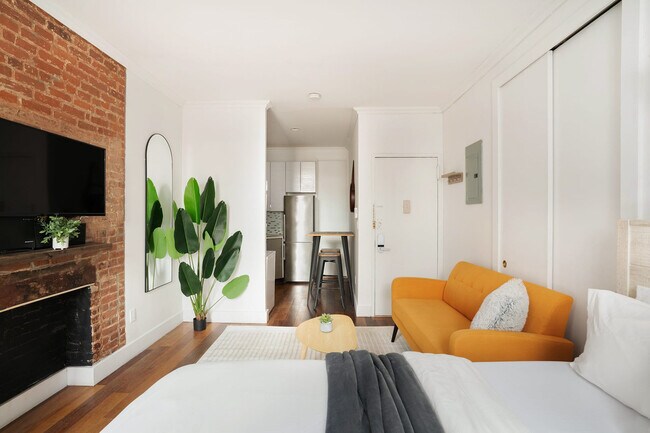 Photo - 241 E 24th St Unidad ID1021815P