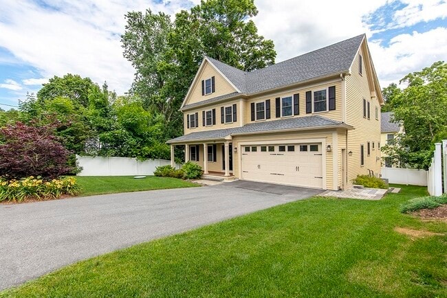 Building Photo - 33 Liberty Ave