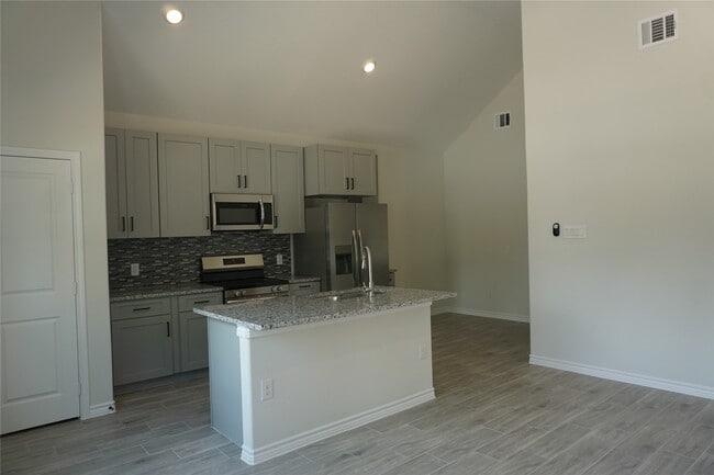 Photo - 9583 Darkwood St