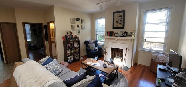 Photo - 201 Amabell St
