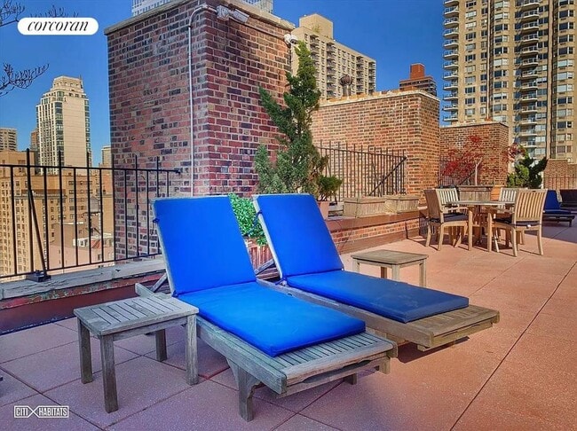 Building Photo - 225 E 73rd St