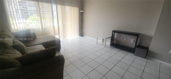 Photo - 1985 S Ocean Dr Unidad 2N