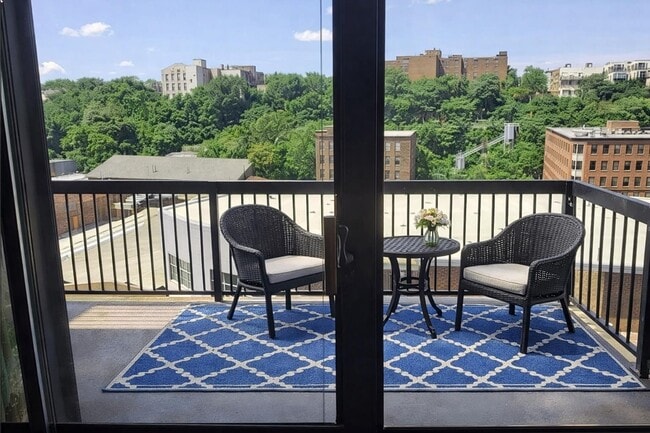 Photo - 700 1st St Unidad 11v