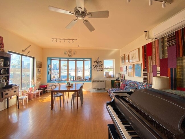 Photo - 62 Degraw St