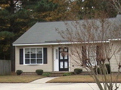 Chase Park Apartments - Chase Park Apartments