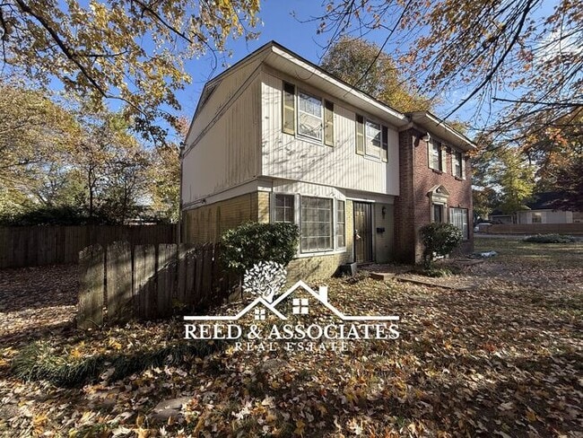 Photo - 2-Story Duplex Located Near UofM! House