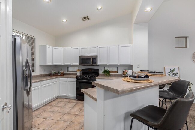 Photo - 17536 W Desert View Ln