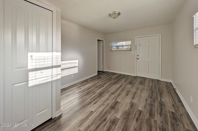 Photo - 2775 Herschel St Unit 17