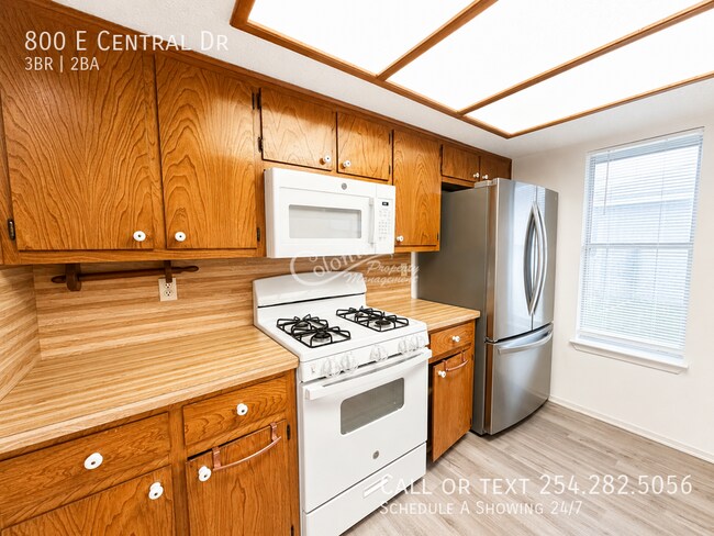 Photo - 800 Central Dr