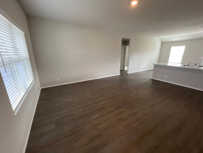 Photo - 1111 W Abilene Rd