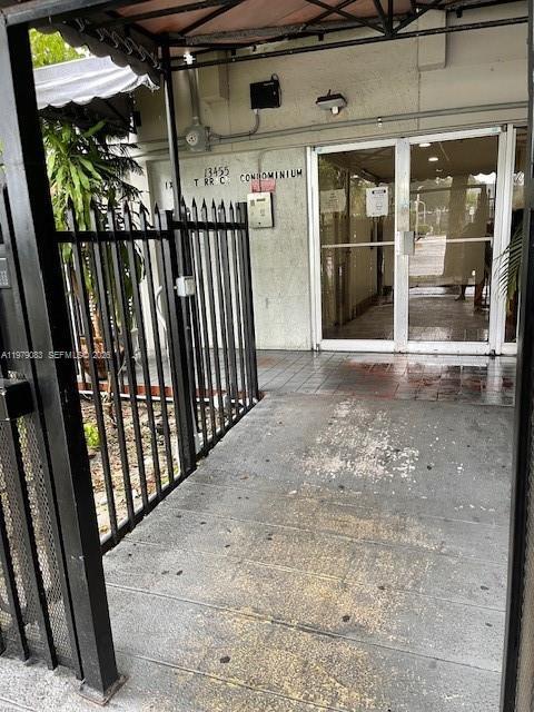 Building Photo - 13455 NE 10th Ave Unit 405