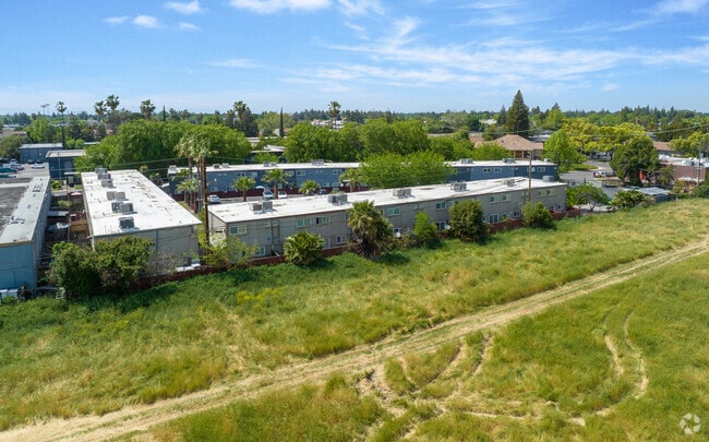 Photo - Townhouse Pacifica Apartments