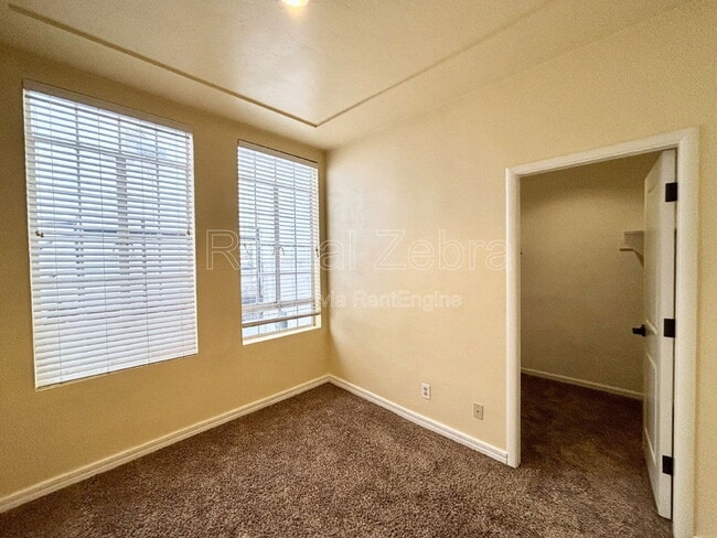 Photo - 317 W Main St Unidad 8