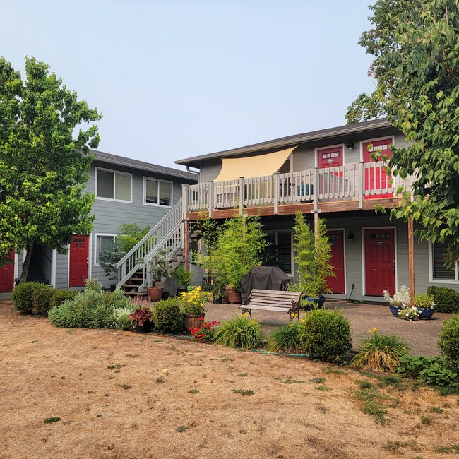 Photo - 7023 N Burlington Ave Unit 6