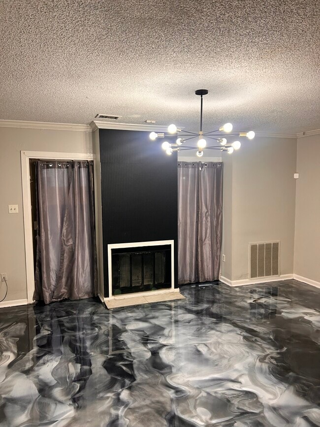 Building Photo - 5589 Gates Cv Unit 5589