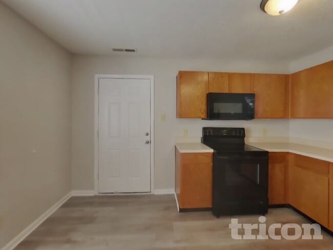 1770 Elijah Blue Dr