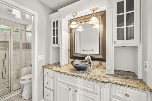 Photo - 3127 Creekview Ln