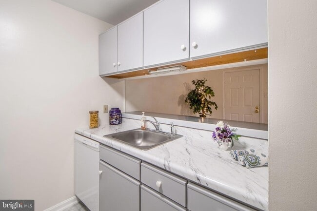 Photo - 4 Banyan Wood Ct Unidad 201