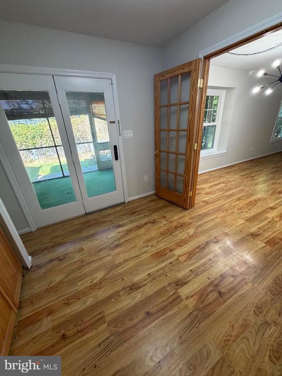 Photo - 209 Crescent Dr