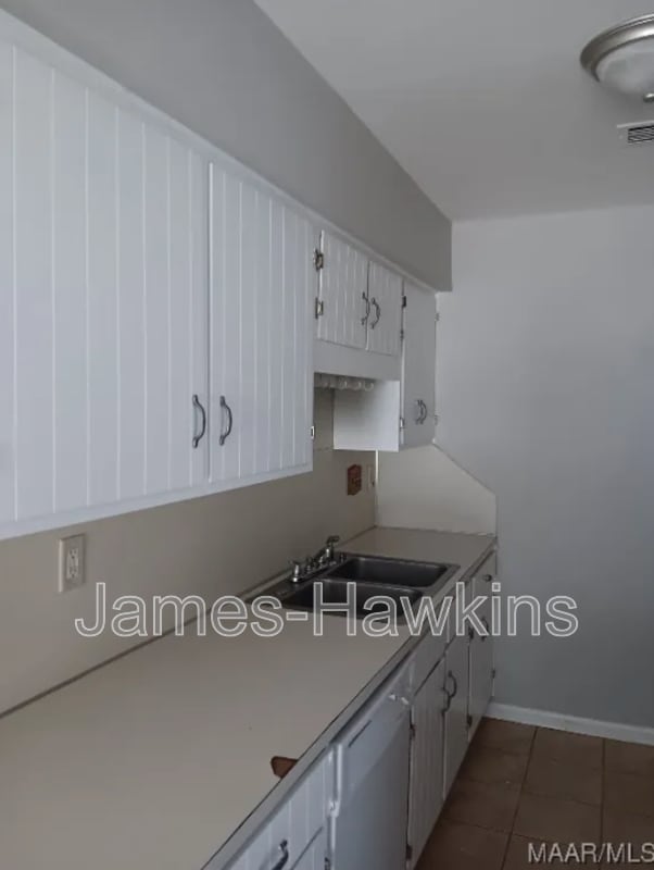 Photo - 713 Amity Ln